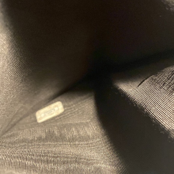 CHANEL authentic vintage Black Diamond Stitch Wallet - Picture 11 of 12